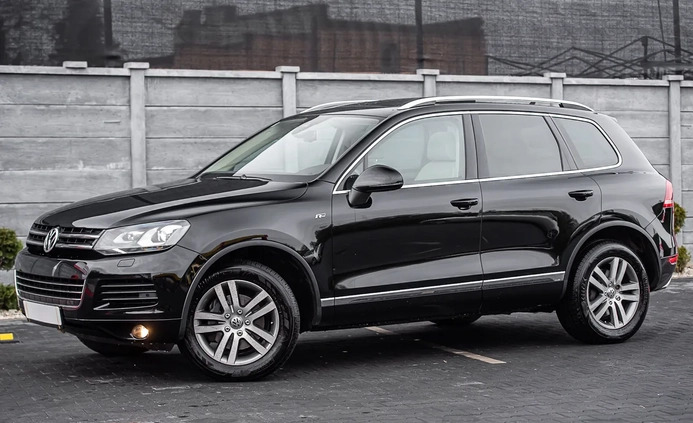 Volkswagen Touareg cena 69900 przebieg: 238000, rok produkcji 2012 z Radom małe 667